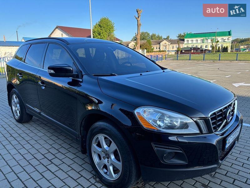 Позашляховик / Кросовер Volvo XC60 2009 в Нововолинську