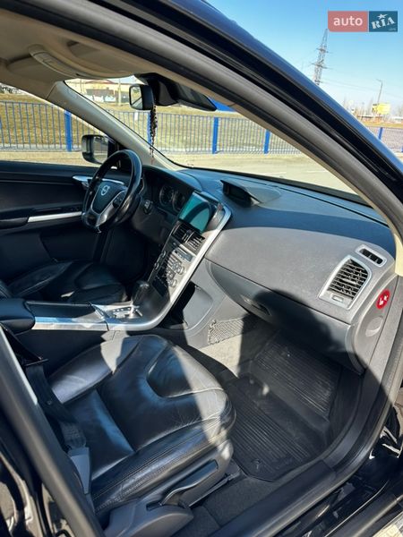 Внедорожник / Кроссовер Volvo XC60 2010 в Нововолынске