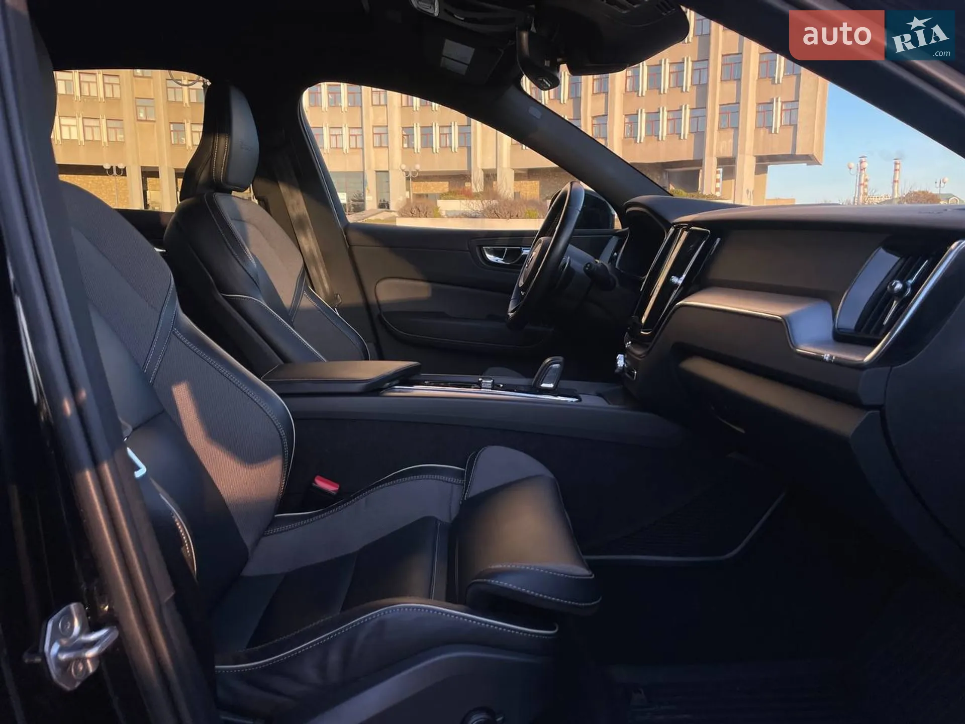 2020 Volvo XC60 - мініатюра 17