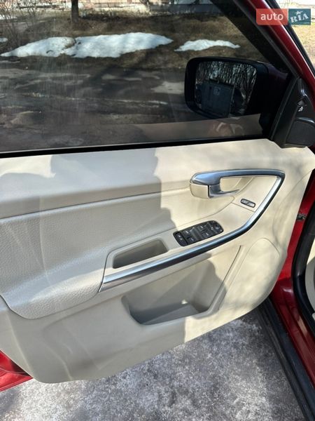 Внедорожник / Кроссовер Volvo XC60 2013 в Тернополе