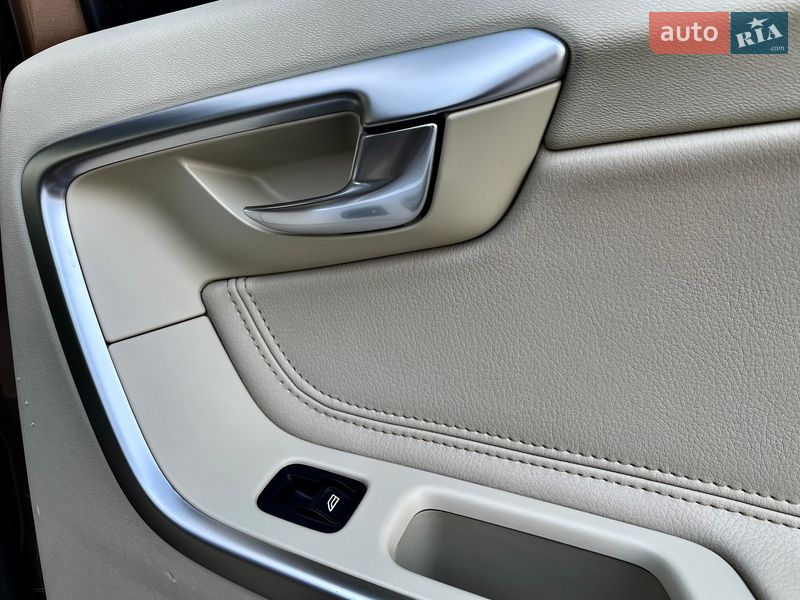 Внедорожник / Кроссовер Volvo XC60 2008 в Ковеле