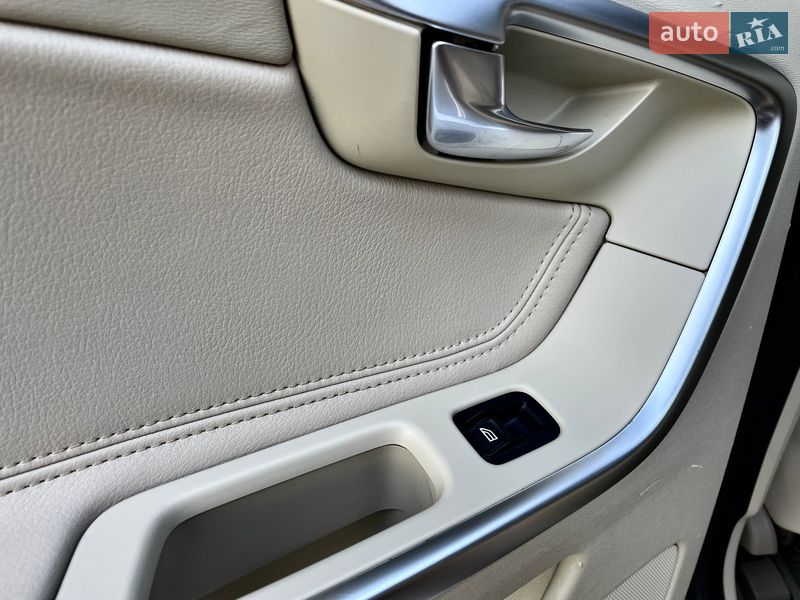 Внедорожник / Кроссовер Volvo XC60 2008 в Ковеле