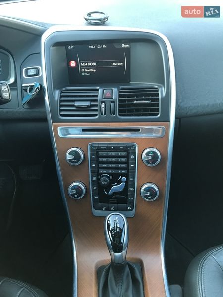 Позашляховик / Кросовер Volvo XC60 2016 в Києві