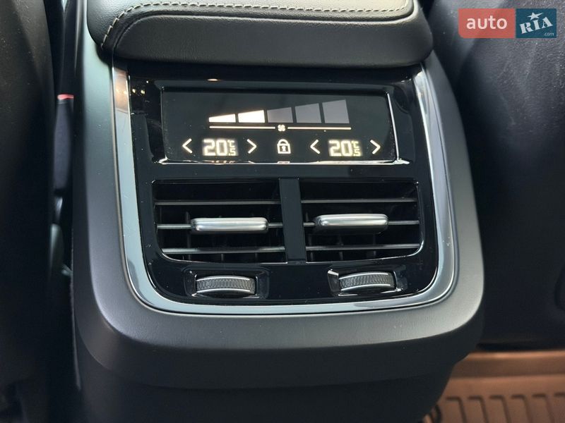 Внедорожник / Кроссовер Volvo XC60 2019 в Львове