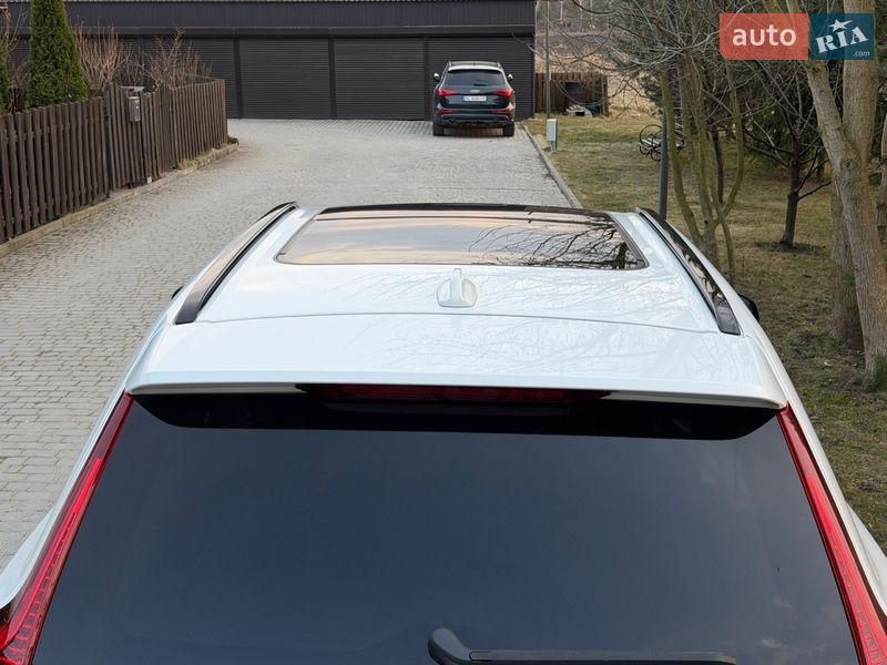 Внедорожник / Кроссовер Volvo XC60 2019 в Львове