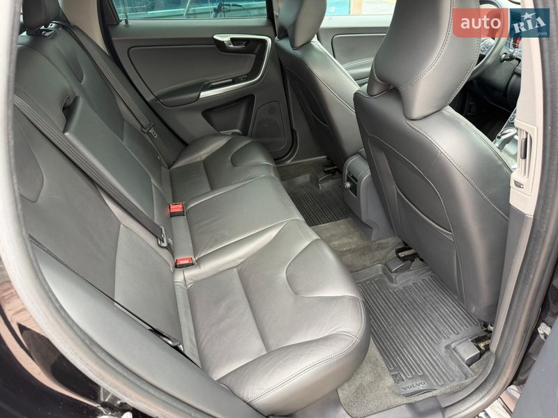 Внедорожник / Кроссовер Volvo XC60 2016 в Ровно фото 61 Внедорожник / Кроссовер Volvo XC60 2016 в Ровно