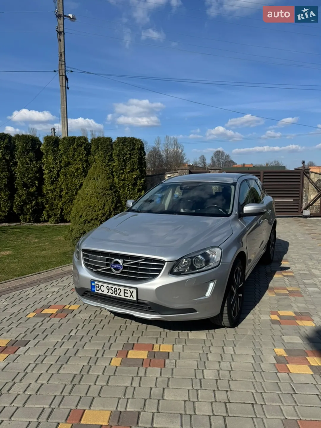 2017 Volvo XC60 - фото 1