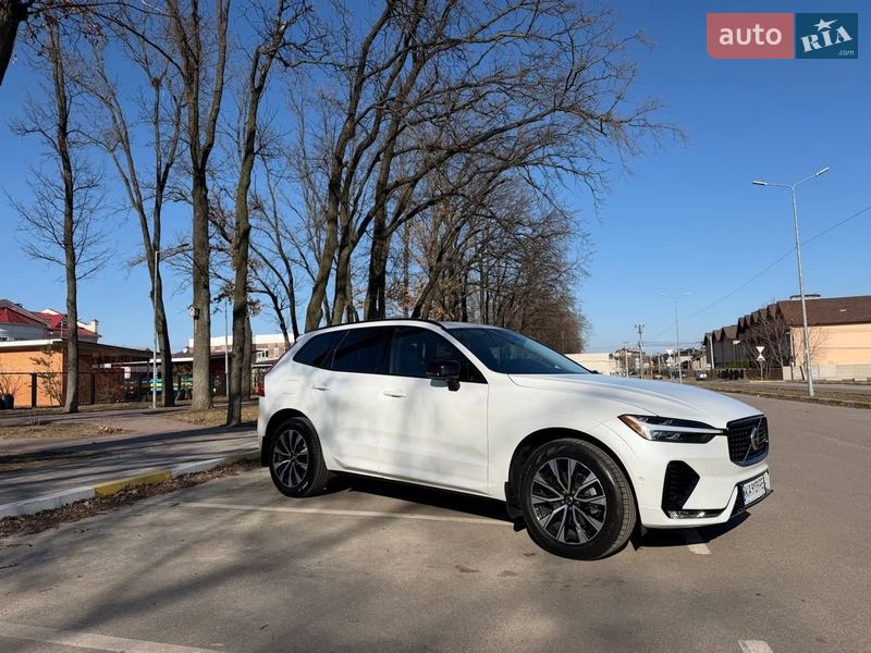 Внедорожник / Кроссовер Volvo XC60 2024 в Киеве