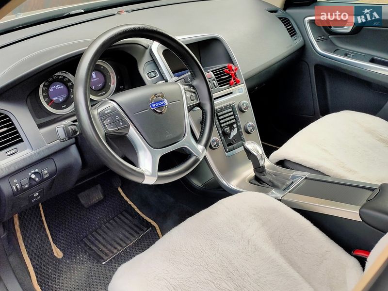 Позашляховик / Кросовер Volvo XC60 2012 в Львові фото 3 Позашляховик / Кросовер Volvo XC60 2012 в Львові
