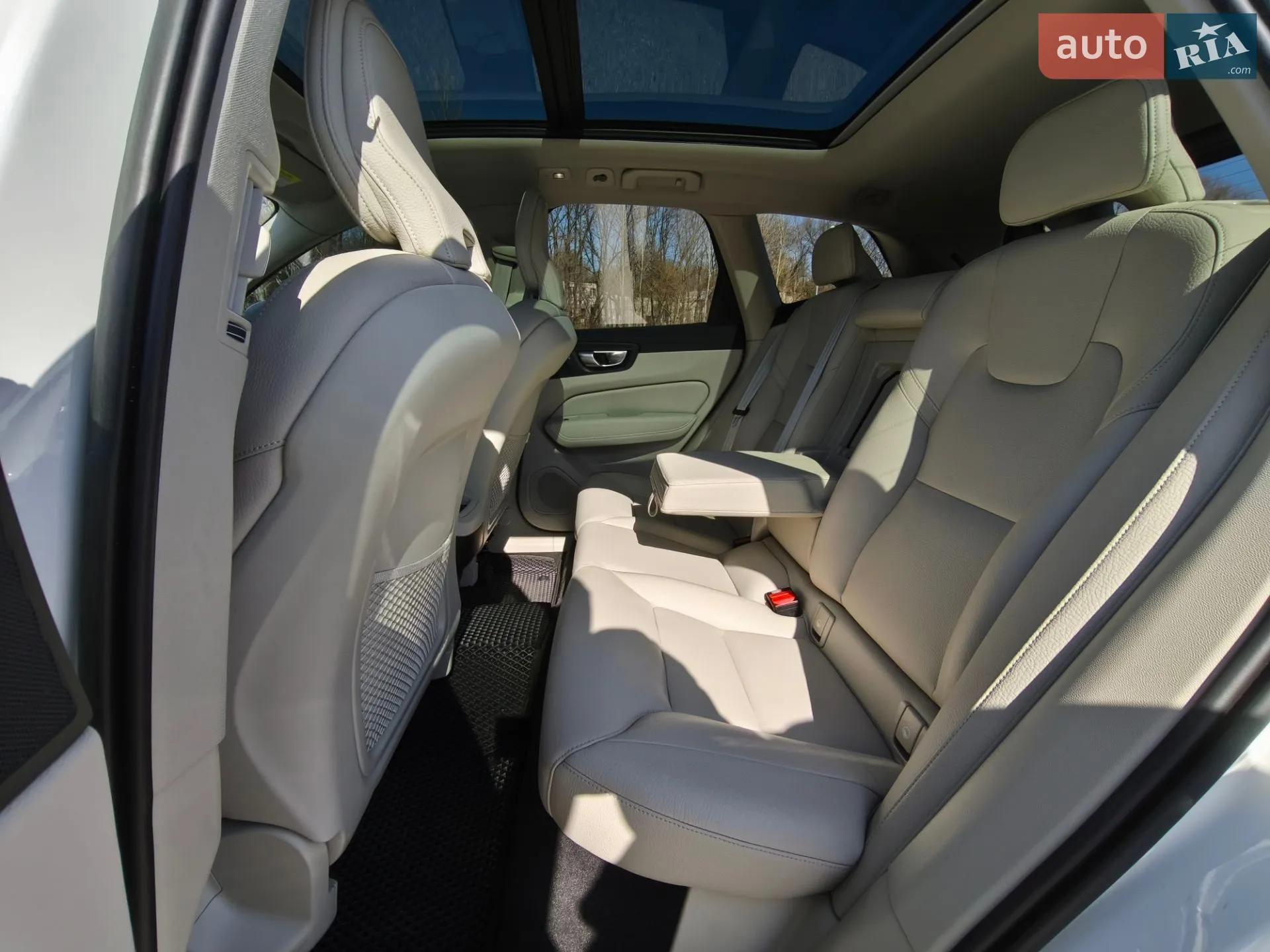 2022 Volvo XC60 - мініатюра 16