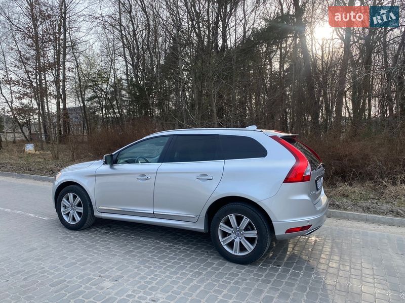 Позашляховик / Кросовер Volvo XC60 2016 в Новояворівську
