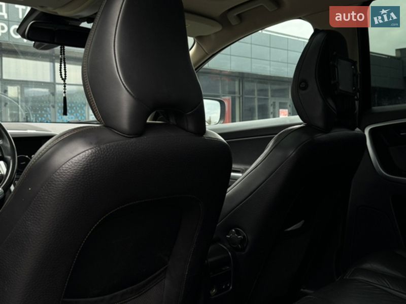 Внедорожник / Кроссовер Volvo XC60 2010 в Киеве фото 14 Внедорожник / Кроссовер Volvo XC60 2010 в Киеве