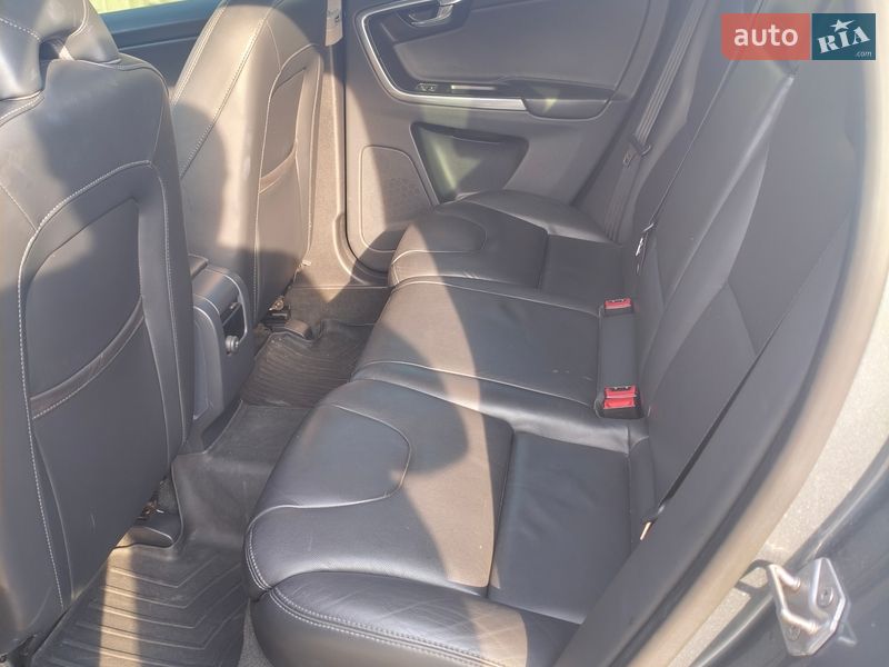 Внедорожник / Кроссовер Volvo XC60 2016 в Борисполе