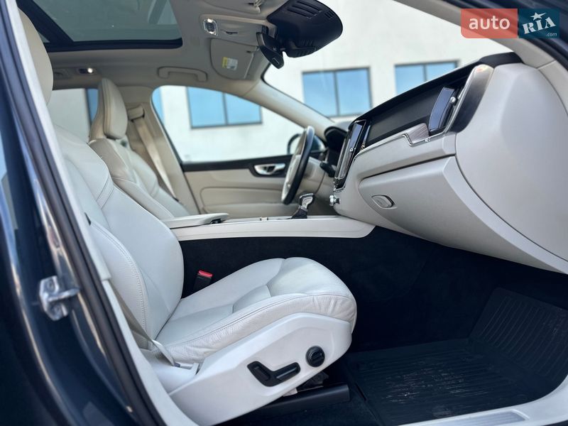 Позашляховик / Кросовер Volvo XC60 2020 в Луцьку