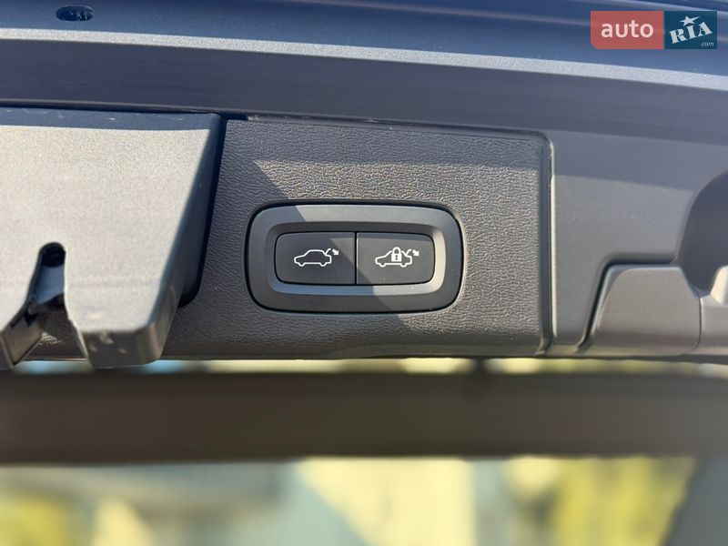 Позашляховик / Кросовер Volvo XC60 2021 в Львові