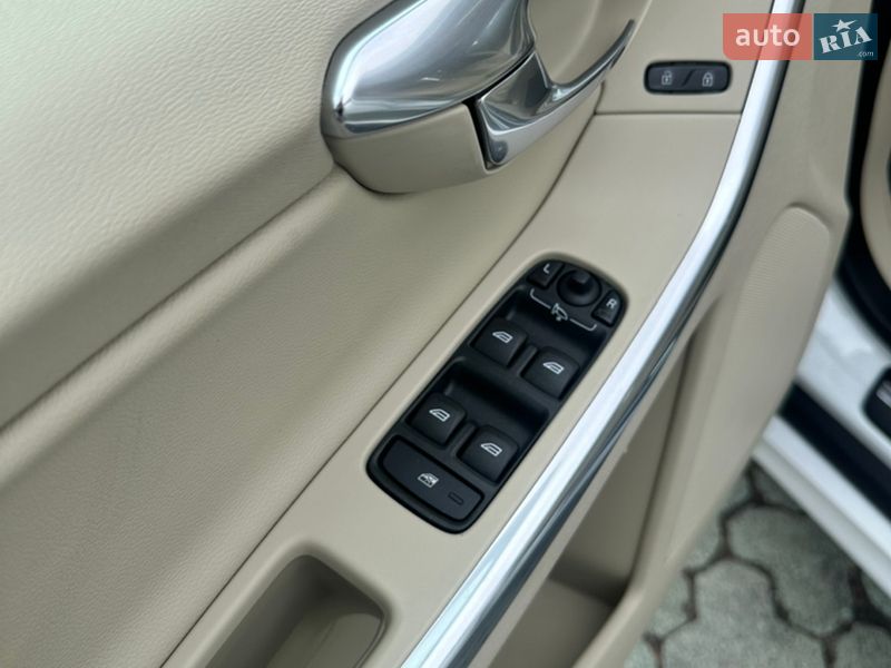 Позашляховик / Кросовер Volvo XC60 2015 в Дубні