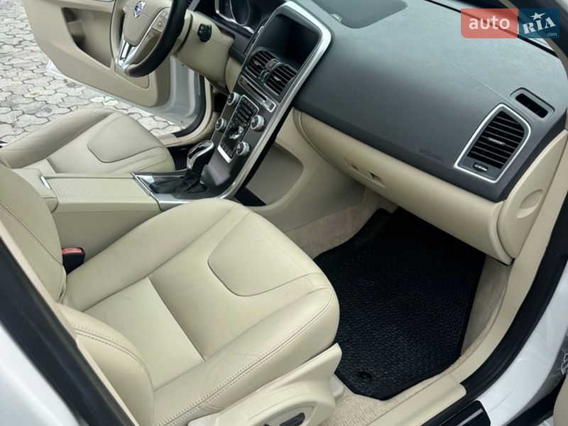 Позашляховик / Кросовер Volvo XC60 2015 в Дубні