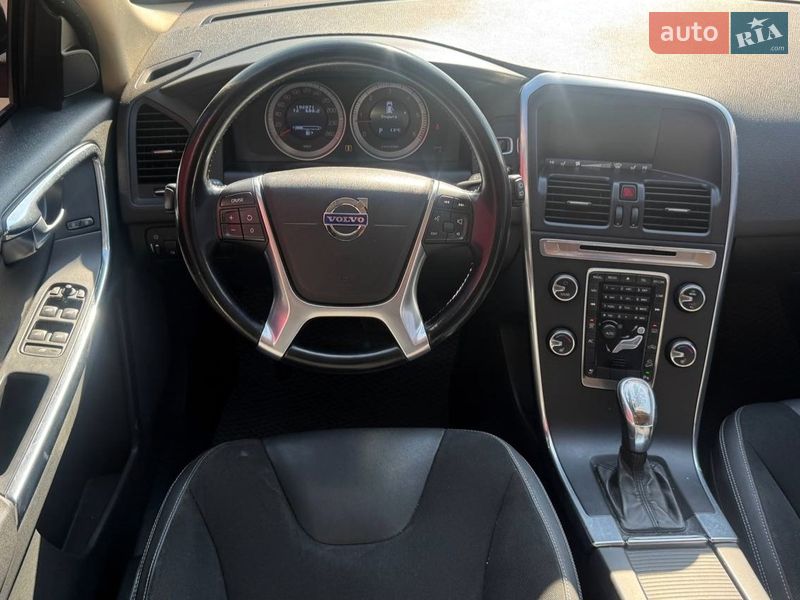 Позашляховик / Кросовер Volvo XC60 2012 в Києві
