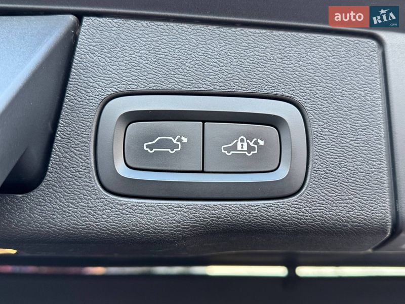 Внедорожник / Кроссовер Volvo XC60 2017 в Киеве