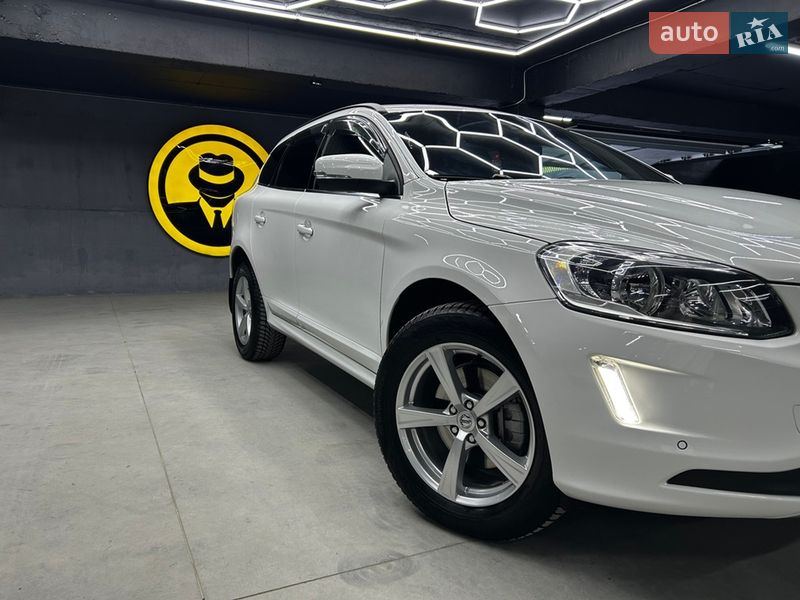 Позашляховик / Кросовер Volvo XC60 2013 в Чернівцях фото 2 Позашляховик / Кросовер Volvo XC60 2013 в Чернівцях