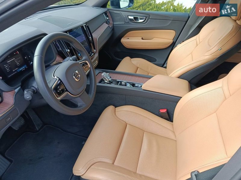 Позашляховик / Кросовер Volvo XC60 2022 в Києві