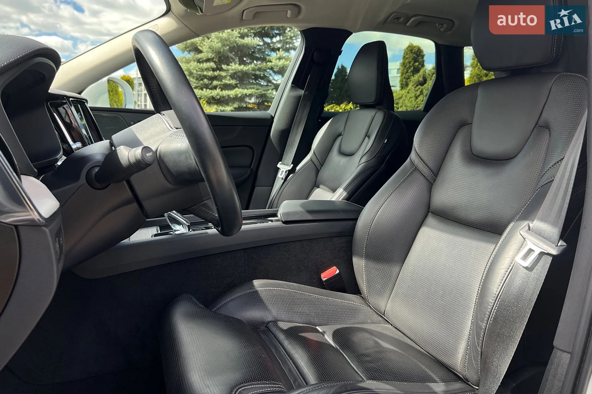 2020 Volvo XC60 - мініатюра 9