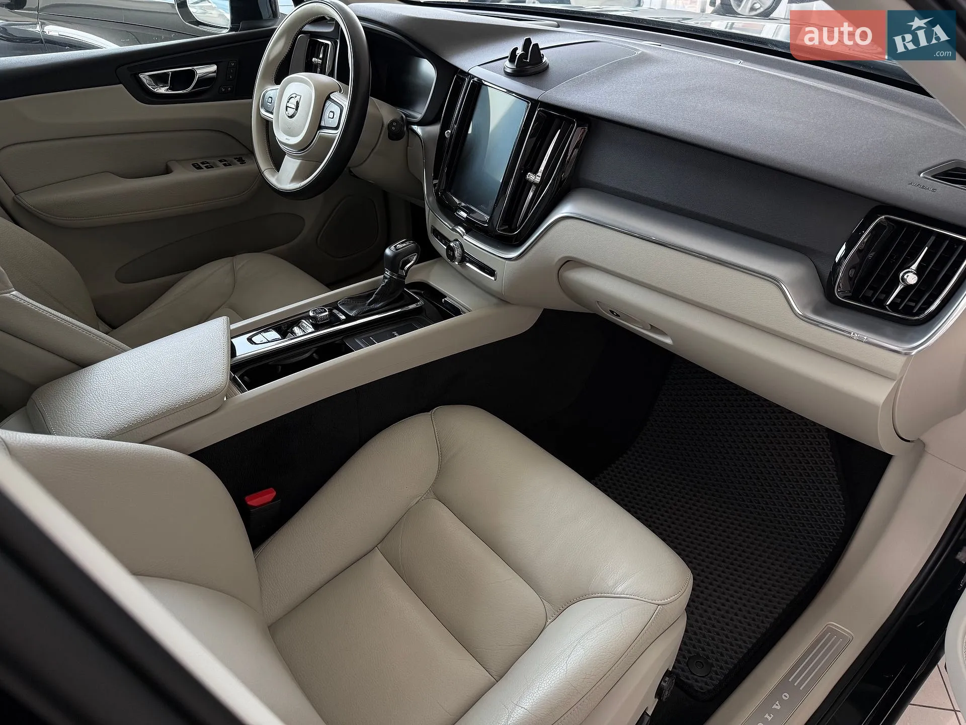 2018 Volvo XC60 - мініатюра 19