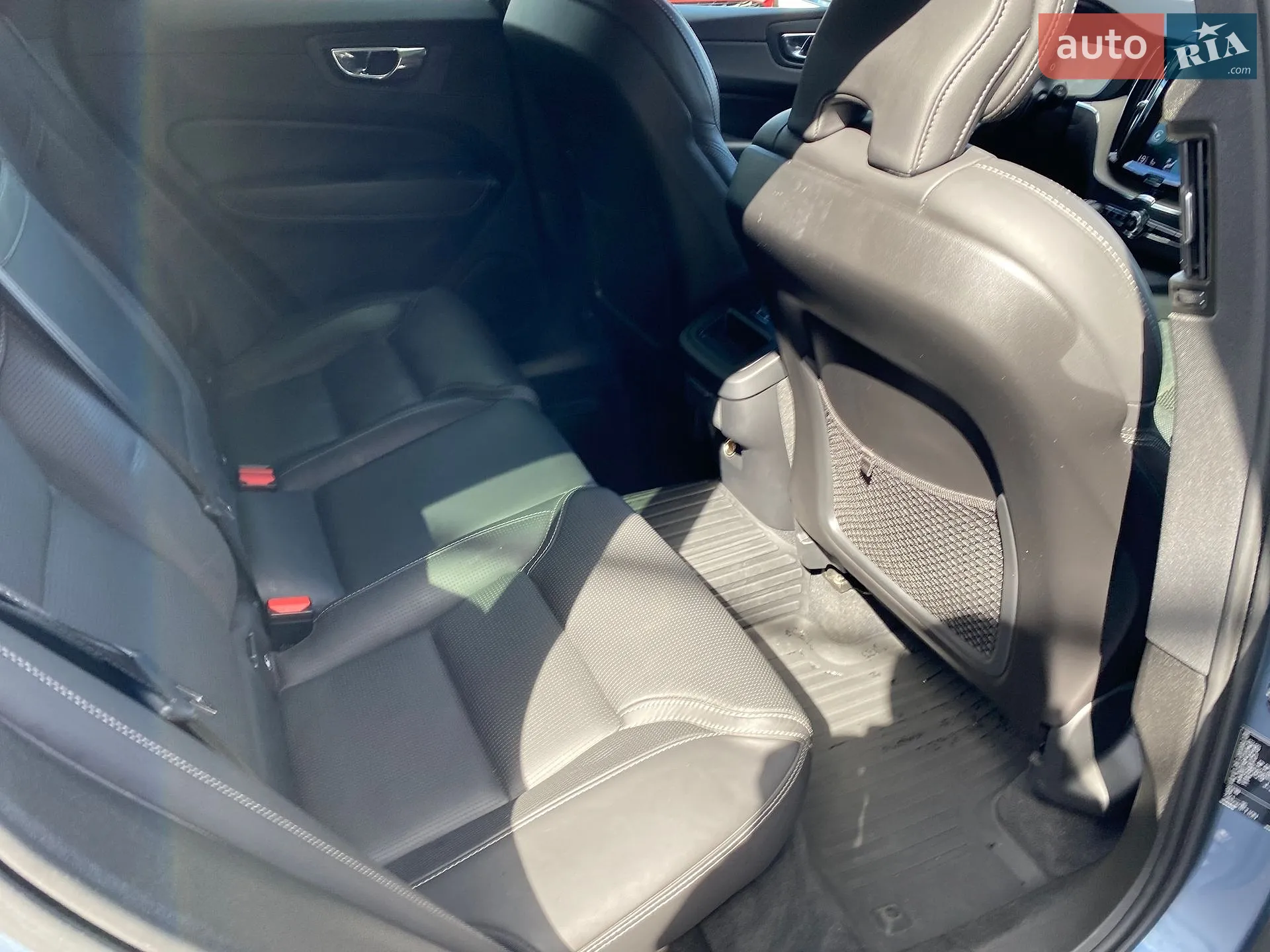 2018 Volvo XC60 - мініатюра 18