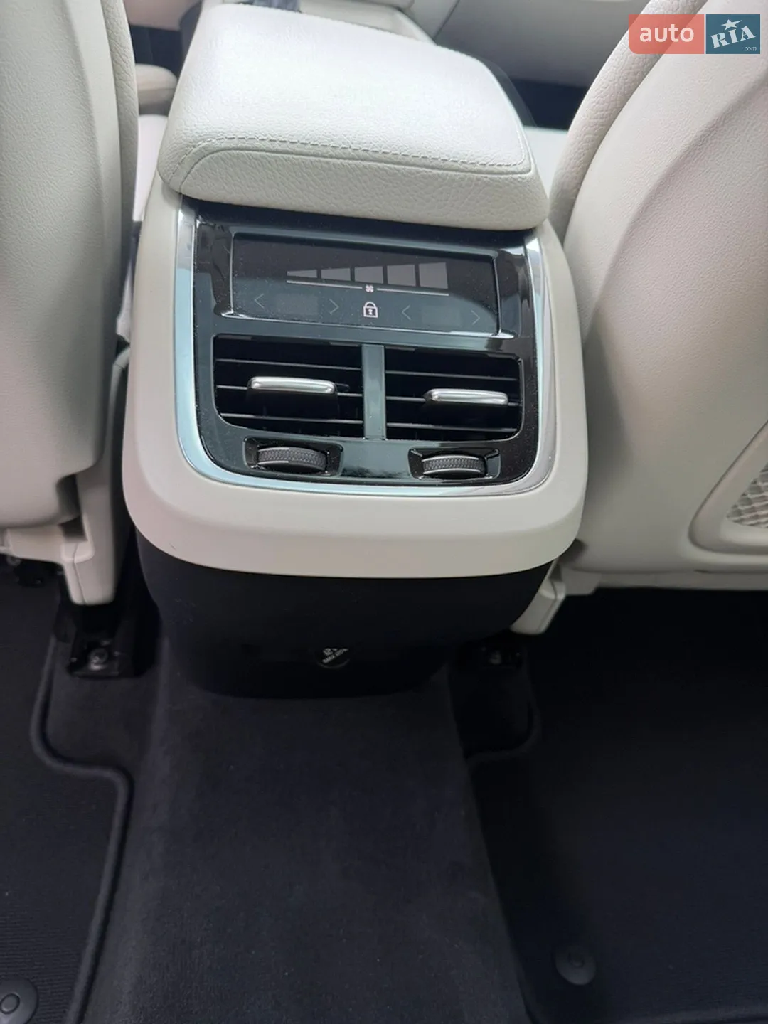 2017 Volvo XC60 - мініатюра 19