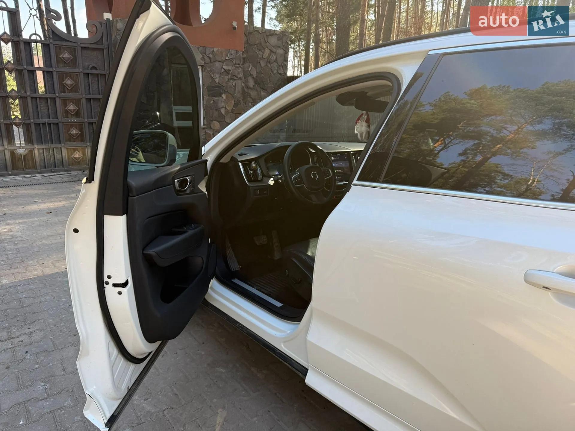 2021 Volvo XC60 - мініатюра 19