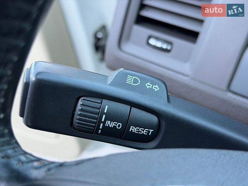 Внедорожник / Кроссовер Volvo XC60 2012 в Ровно