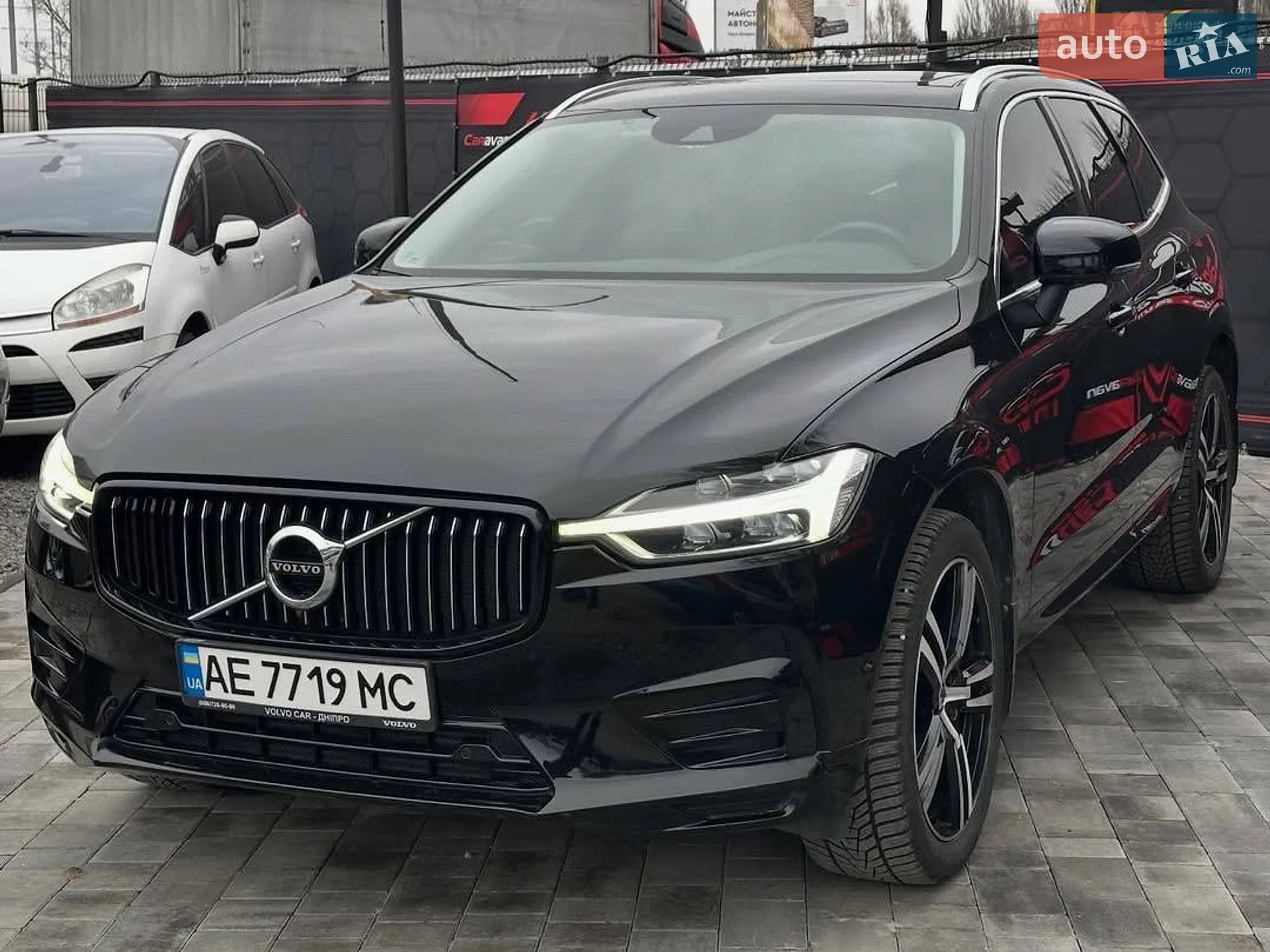 2017 Volvo XC60 - фото 1
