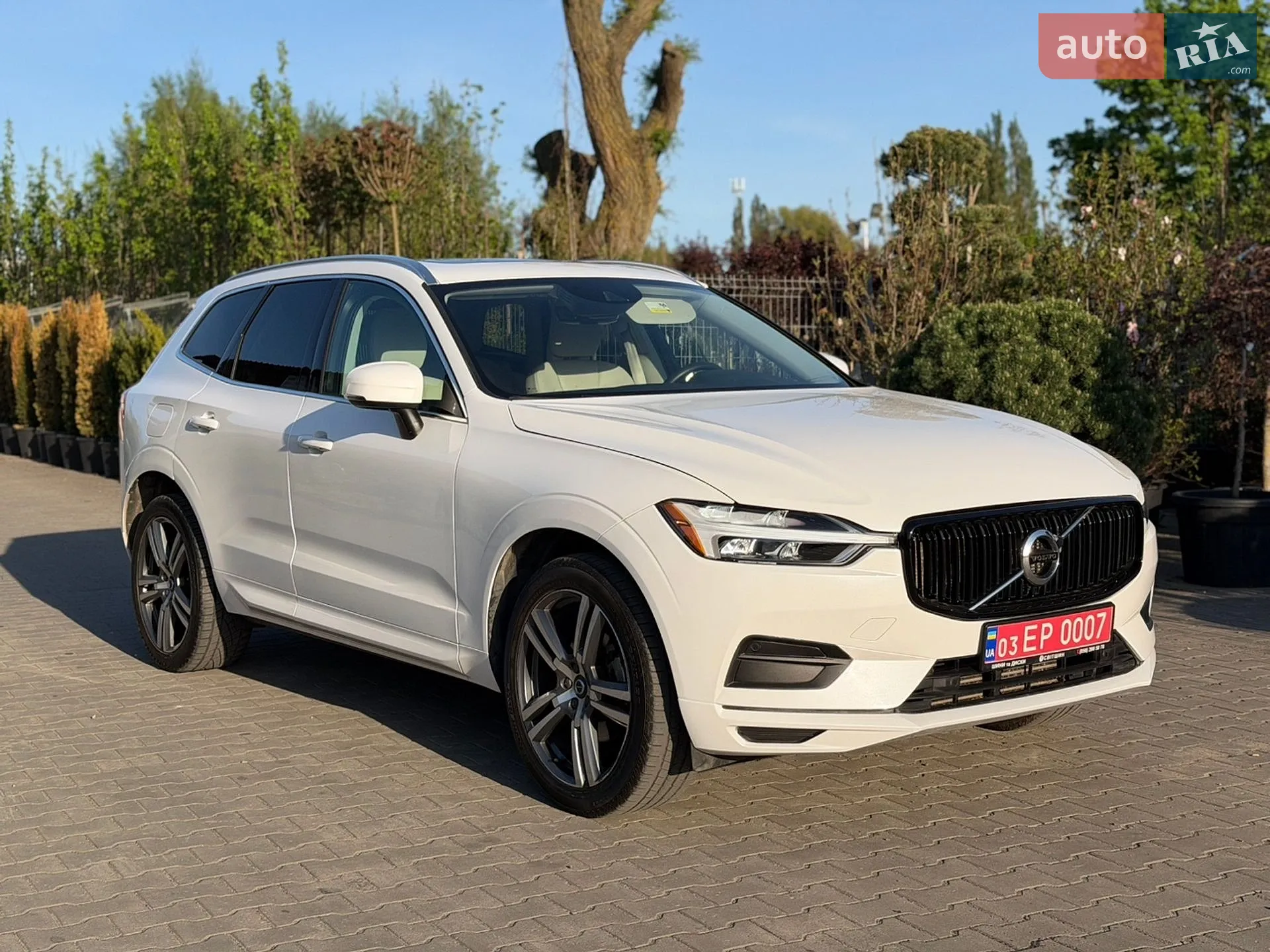 2019 Volvo XC60 - фото 1