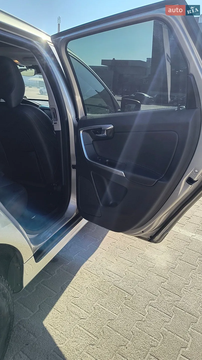 2017 Volvo XC60 - мініатюра 28