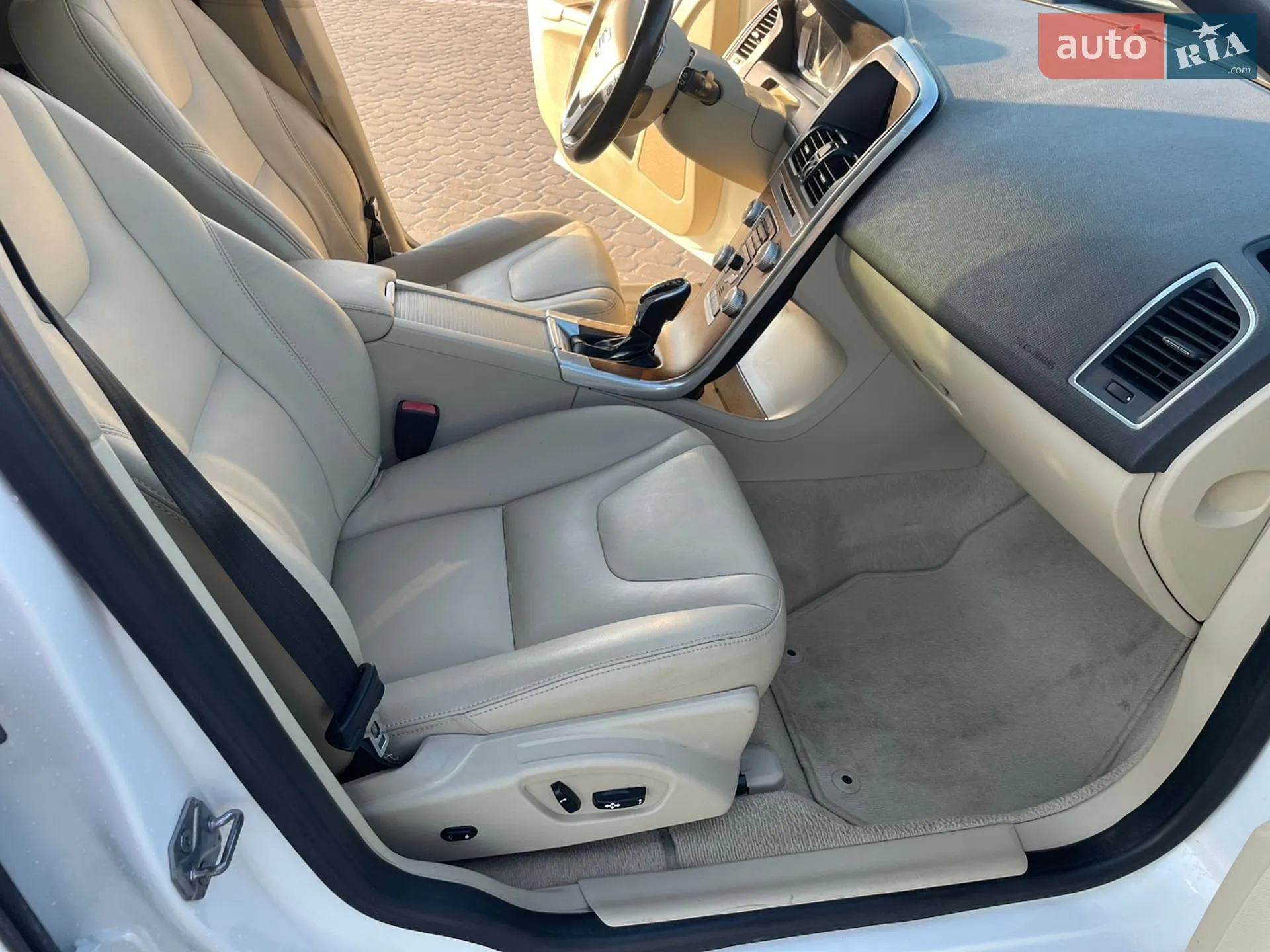 2015 Volvo XC60 - мініатюра 13