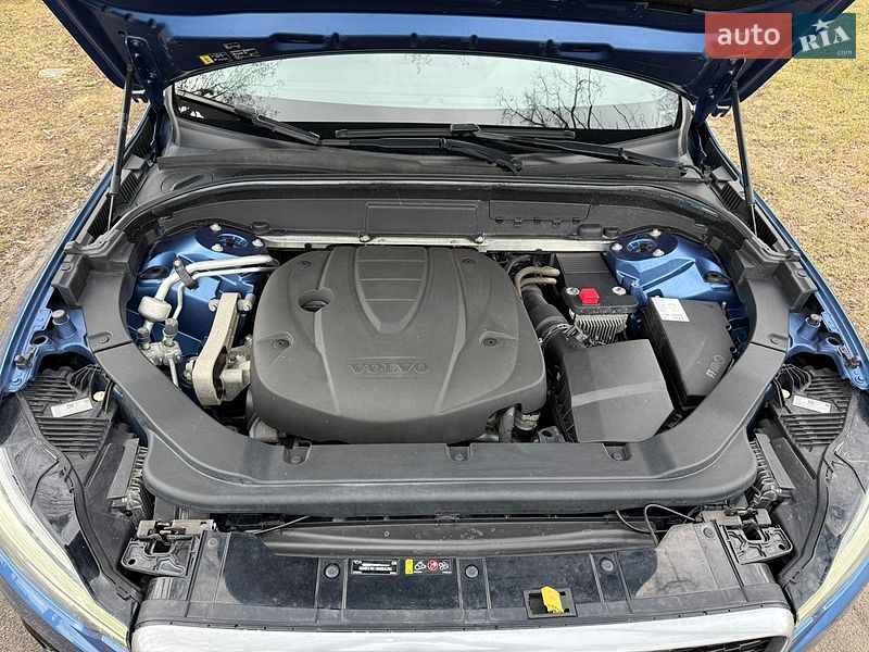 Внедорожник / Кроссовер Volvo XC60 2017 в Киеве