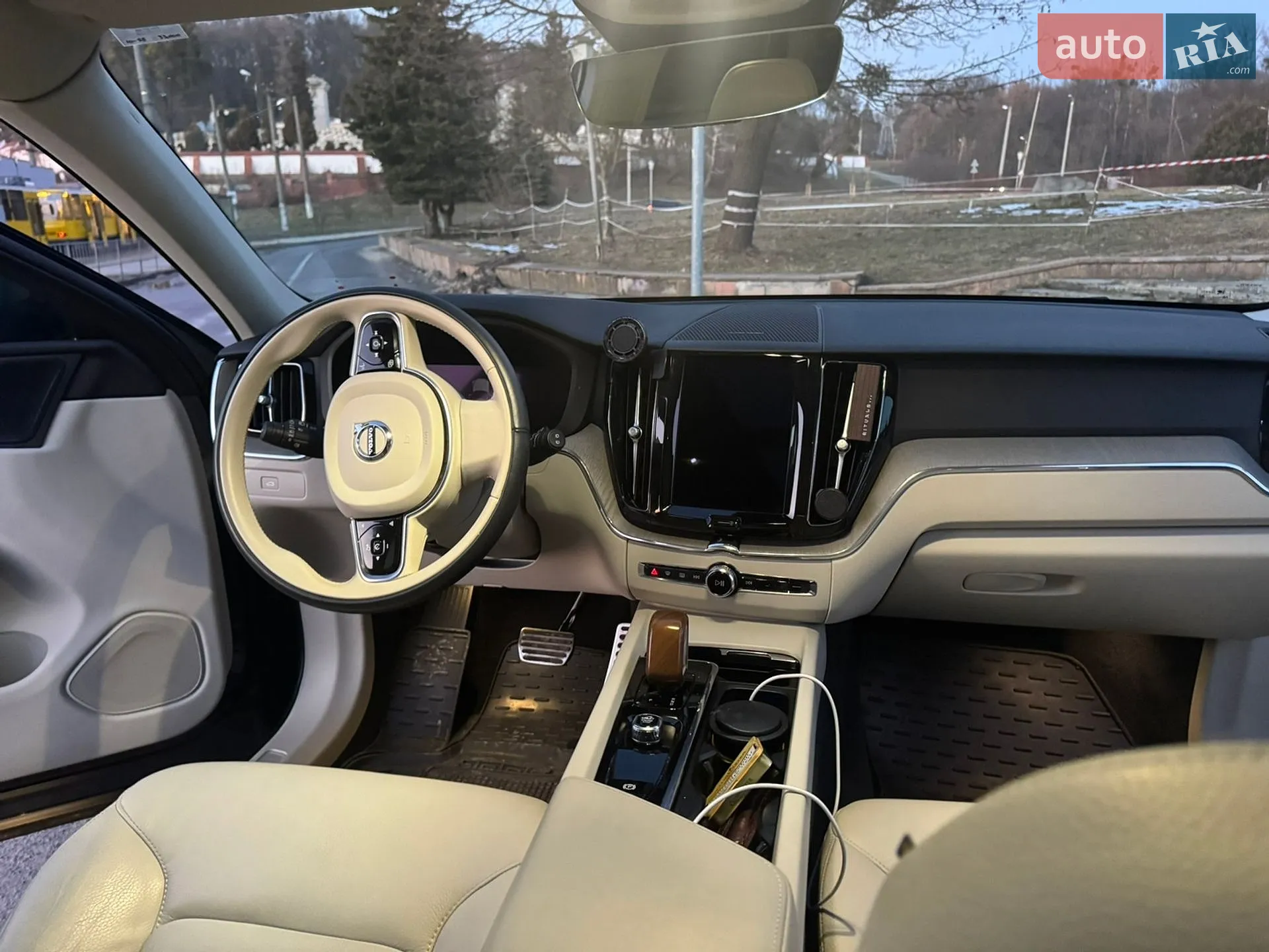 2022 Volvo XC60 - мініатюра 8