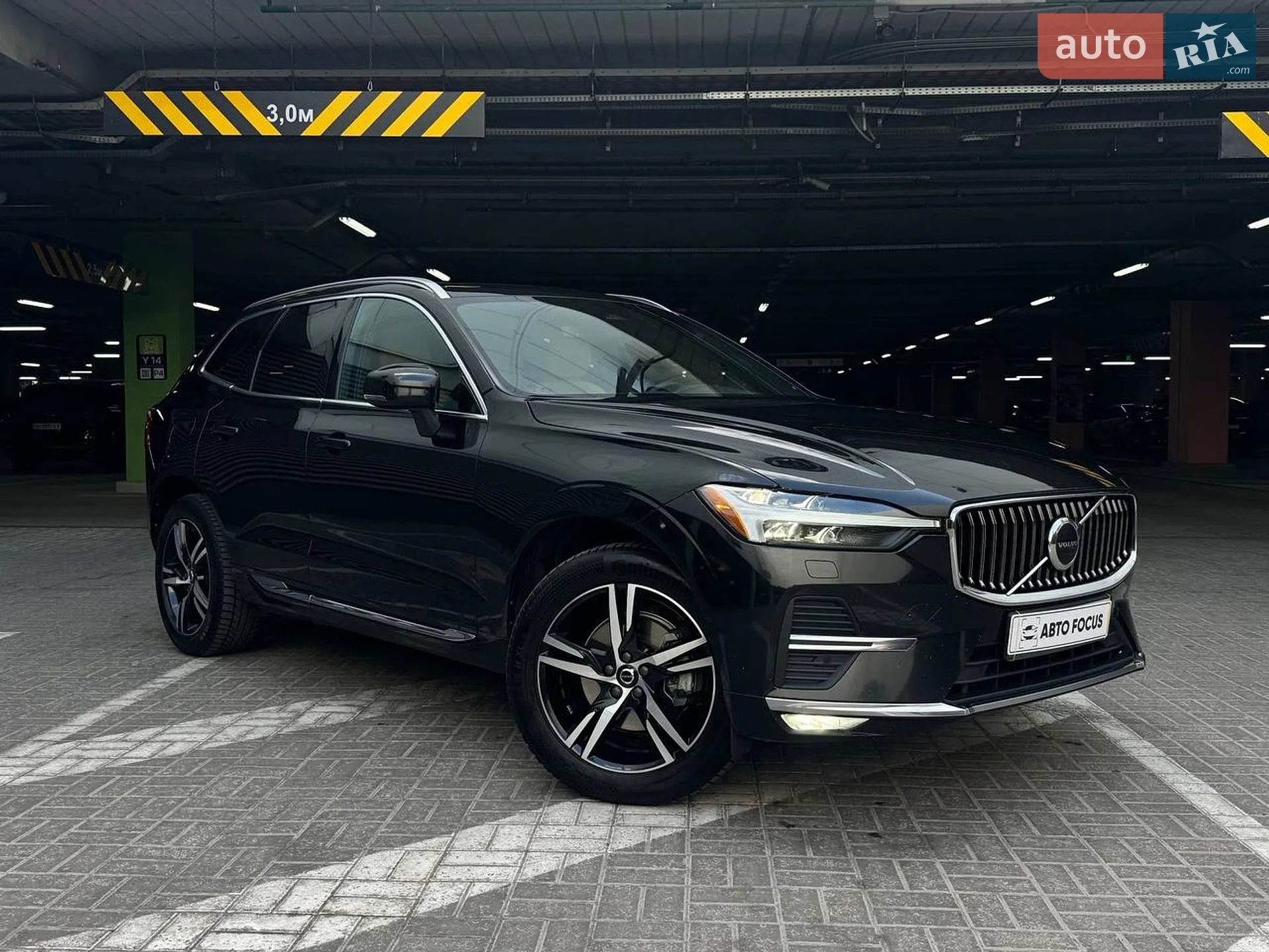 2022 Volvo XC60 - фото 1