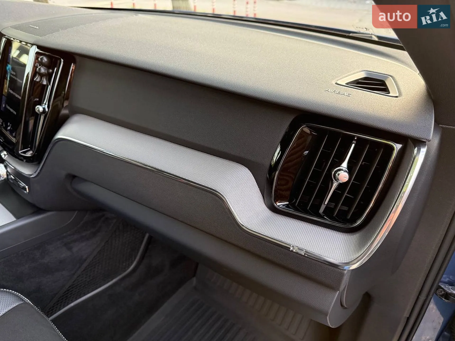 2018 Volvo XC60 - мініатюра 27