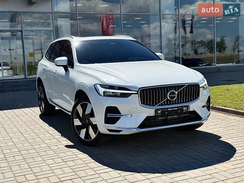 Volvo XC60 2025