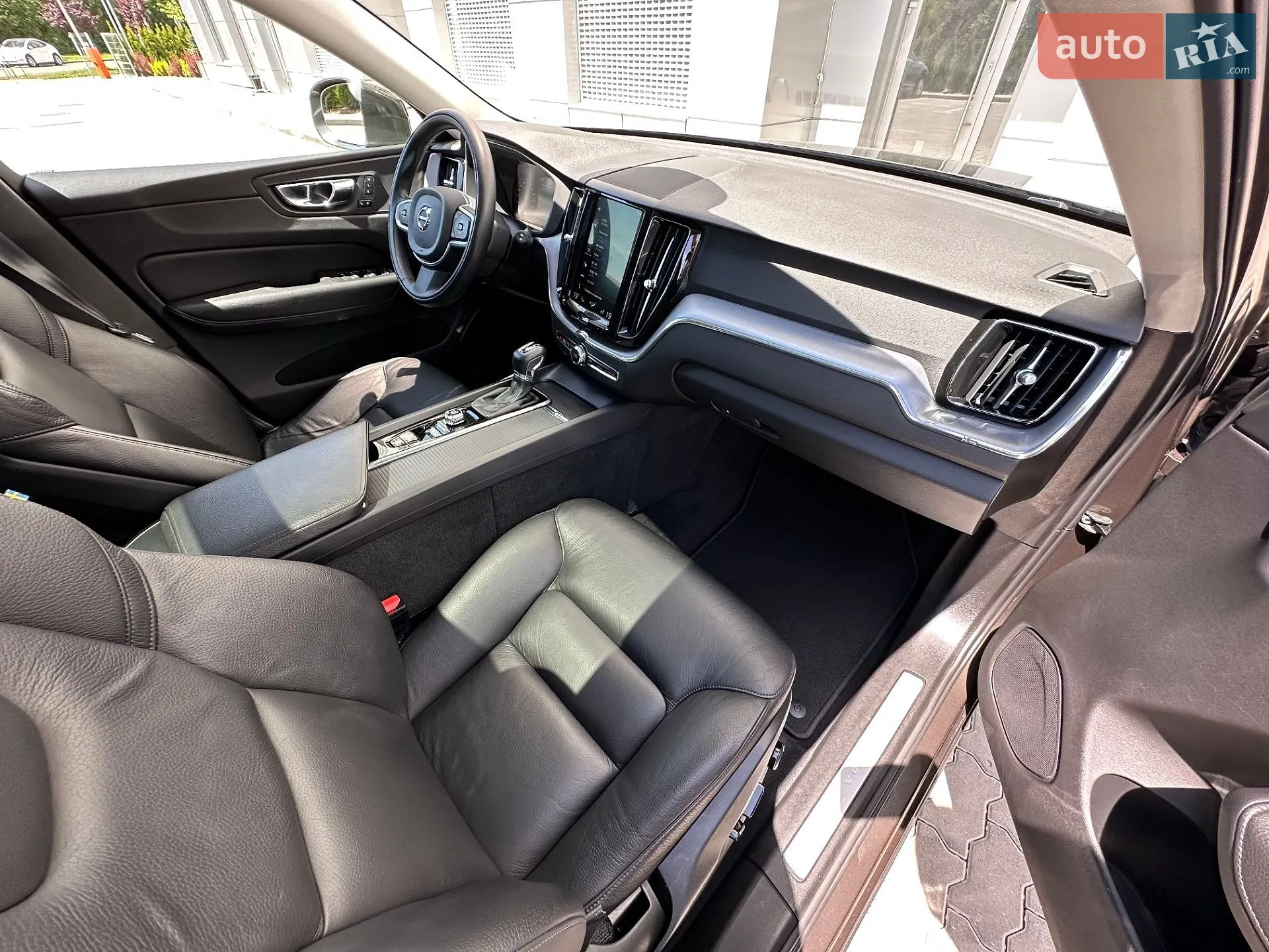 2020 Volvo XC60 - мініатюра 8