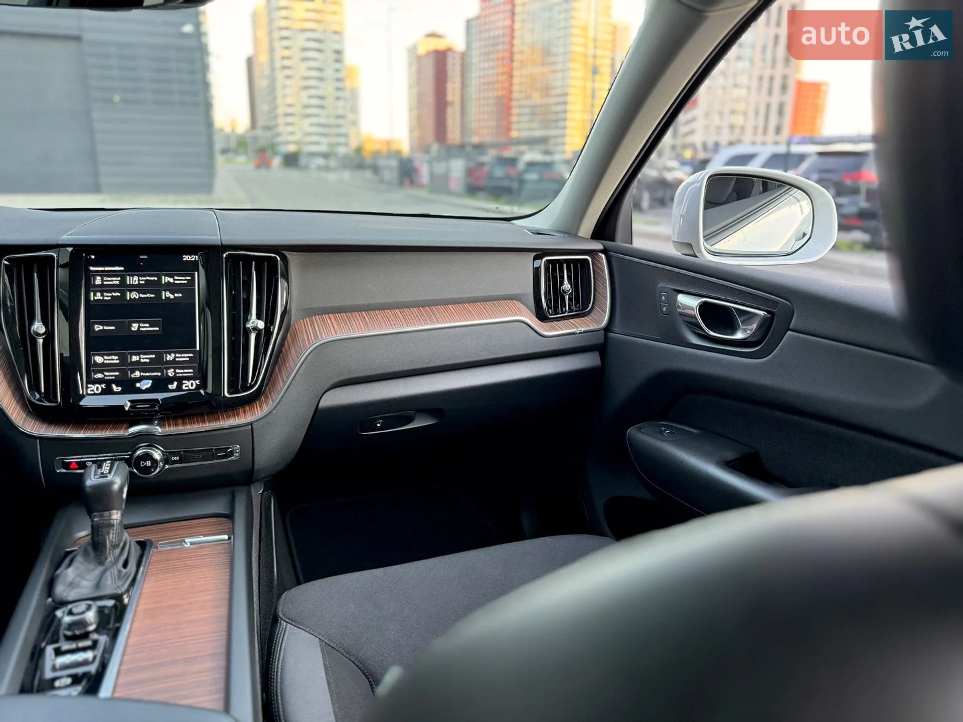 2019 Volvo XC60 - мініатюра 25