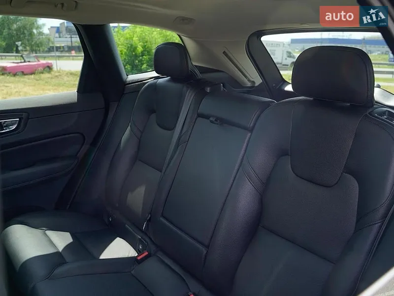 Volvo XC60 2021 VIN YV4L12DK9N1987326 фото оголошення 17 з 62
