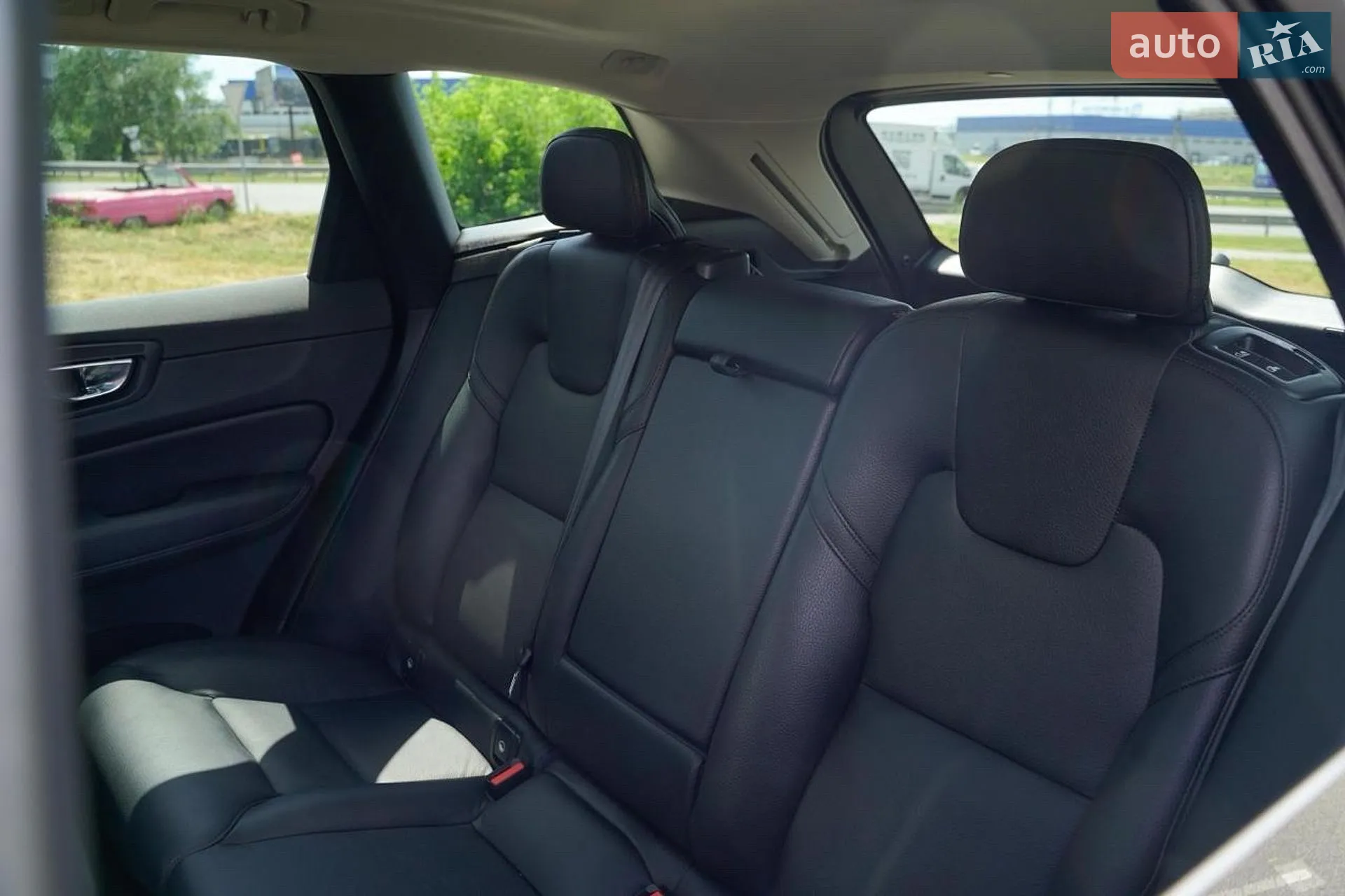 2021 Volvo XC60 - мініатюра 17