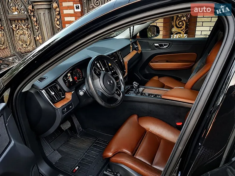 Volvo XC60 2019 VIN YV1UZA8UDL1483330 фото оголошення 7 з 39