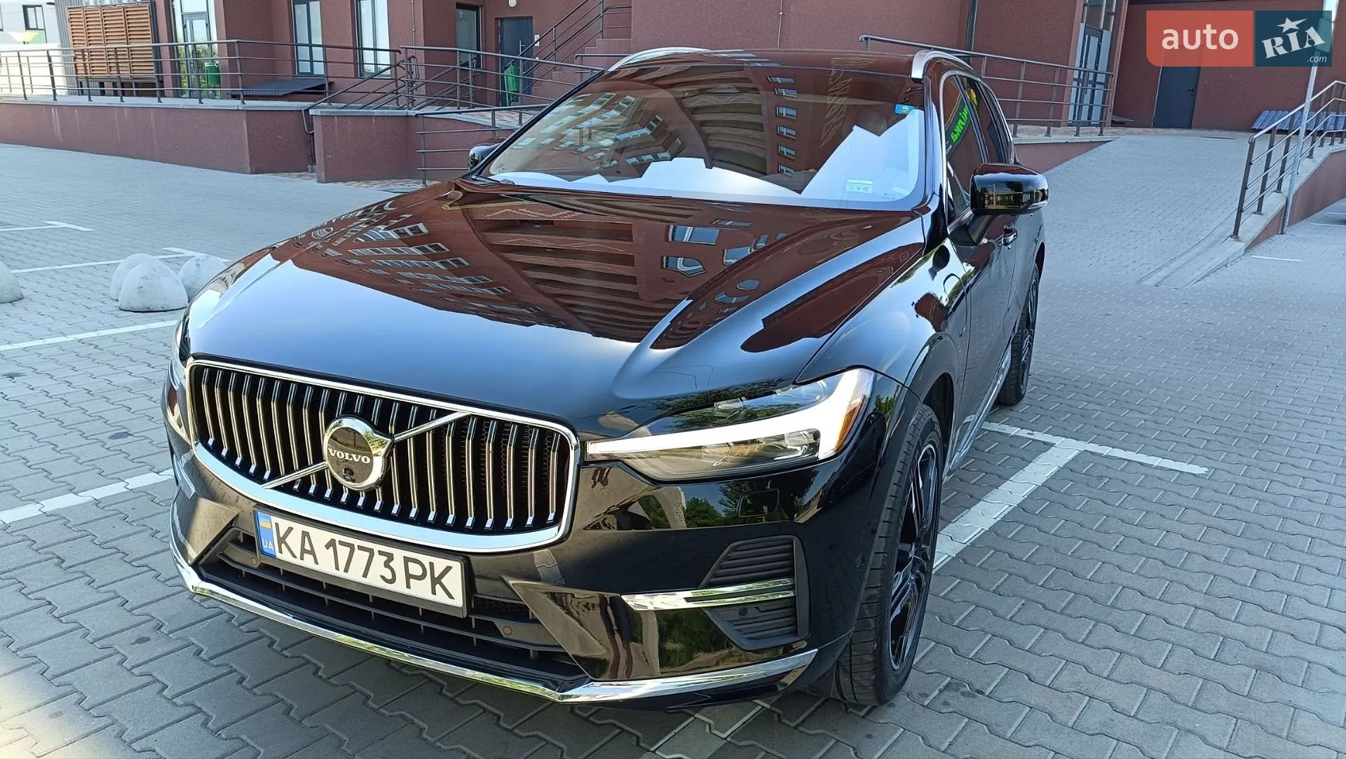 2022 Volvo XC60 - фото 1