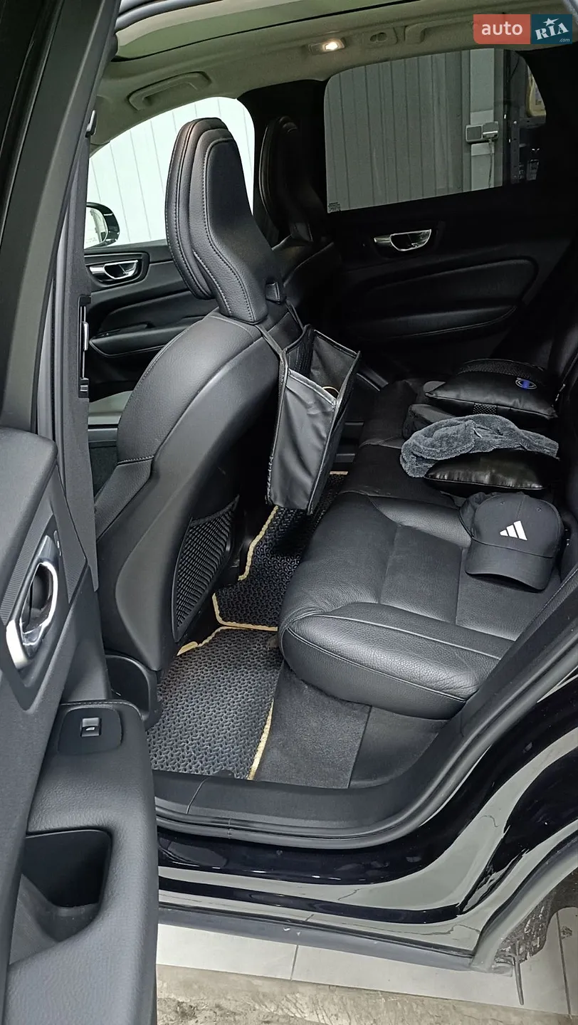 2022 Volvo XC60 - мініатюра 13