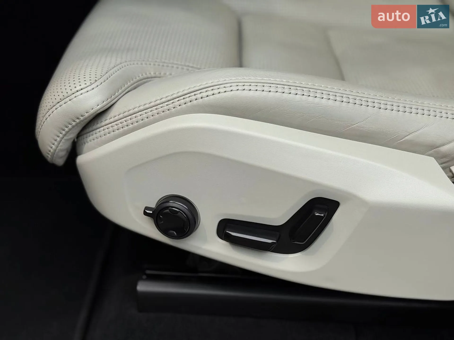 2018 Volvo XC60 - мініатюра 21