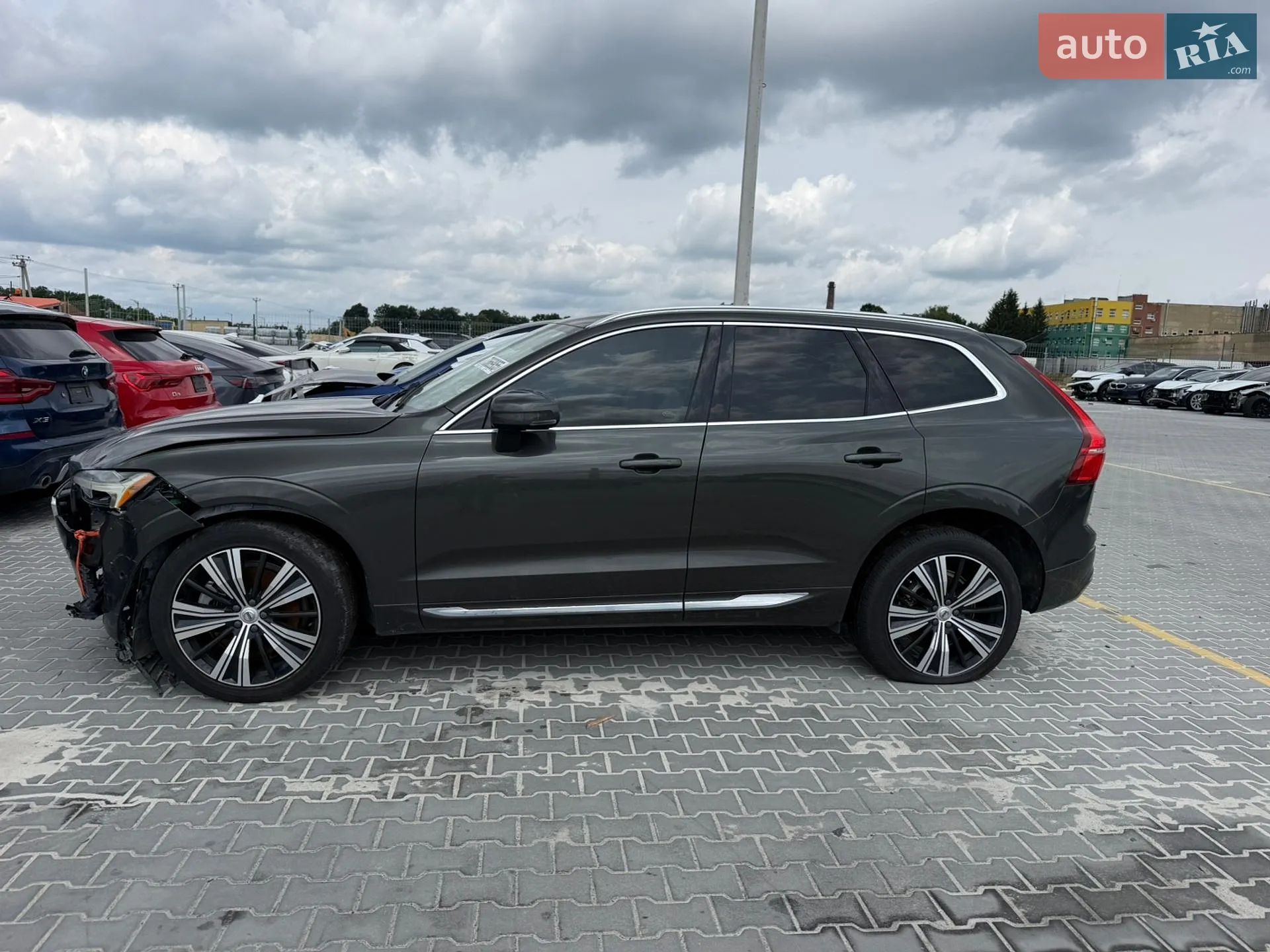 2022 Volvo XC60 - фото 1