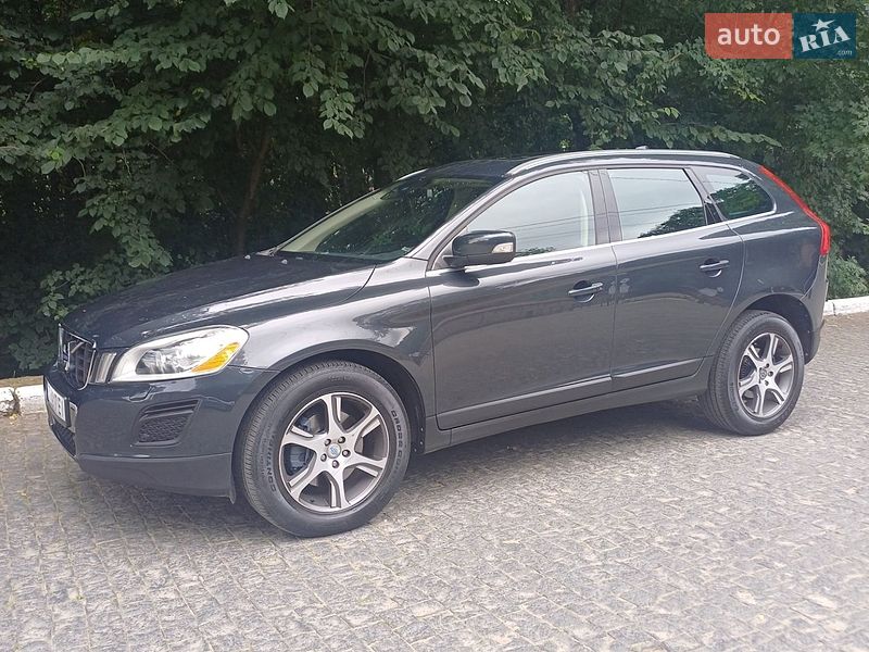 Внедорожник / Кроссовер Volvo XC60 2011 в Черновцах